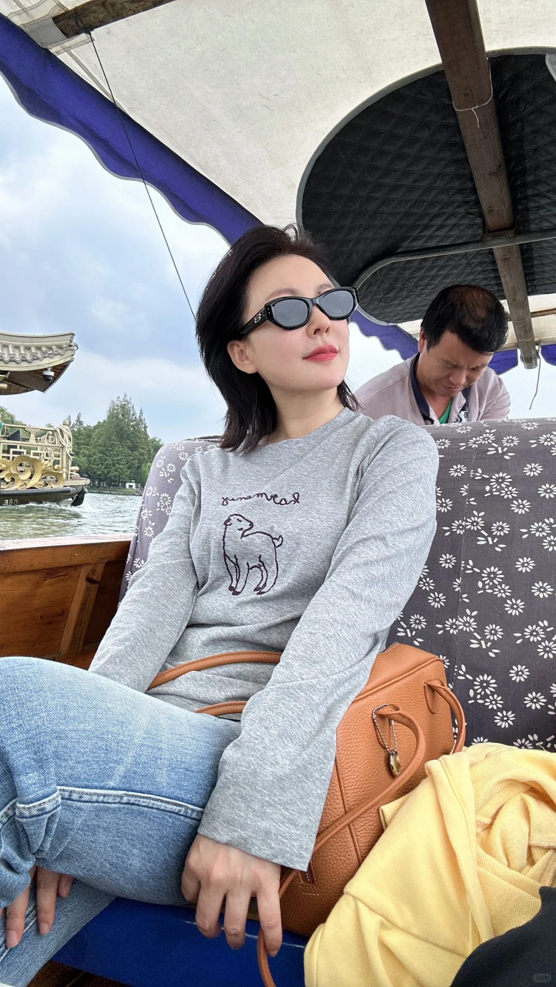 欲把西湖比西子，淡妆浓抹总相宜！