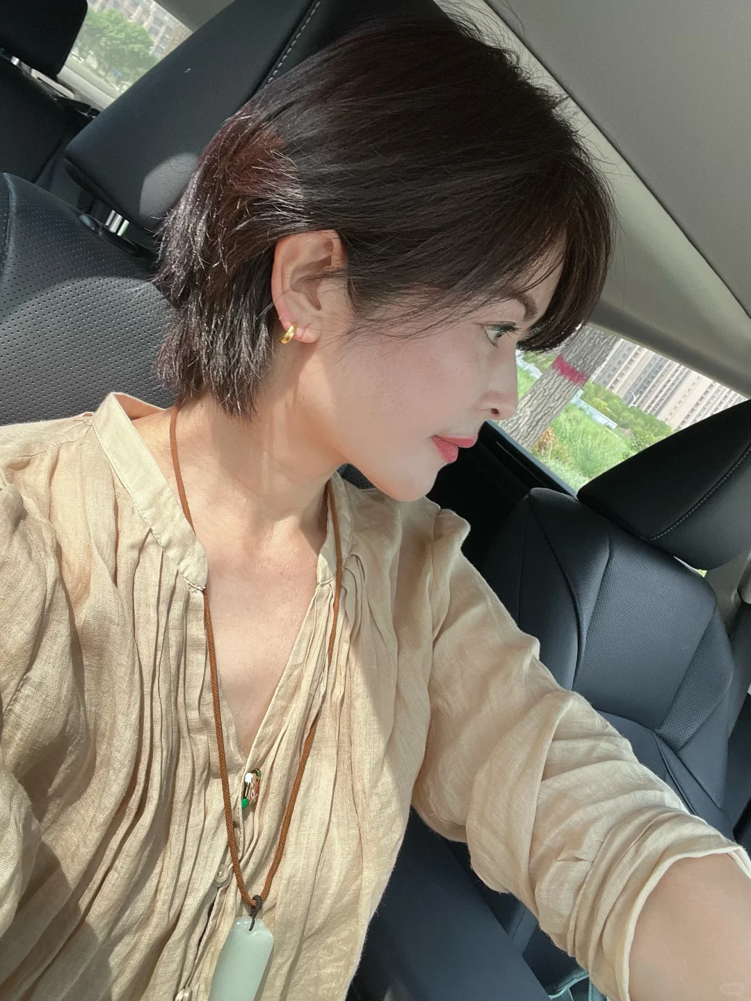 46岁，喜欢自由随性的穿衣风格……