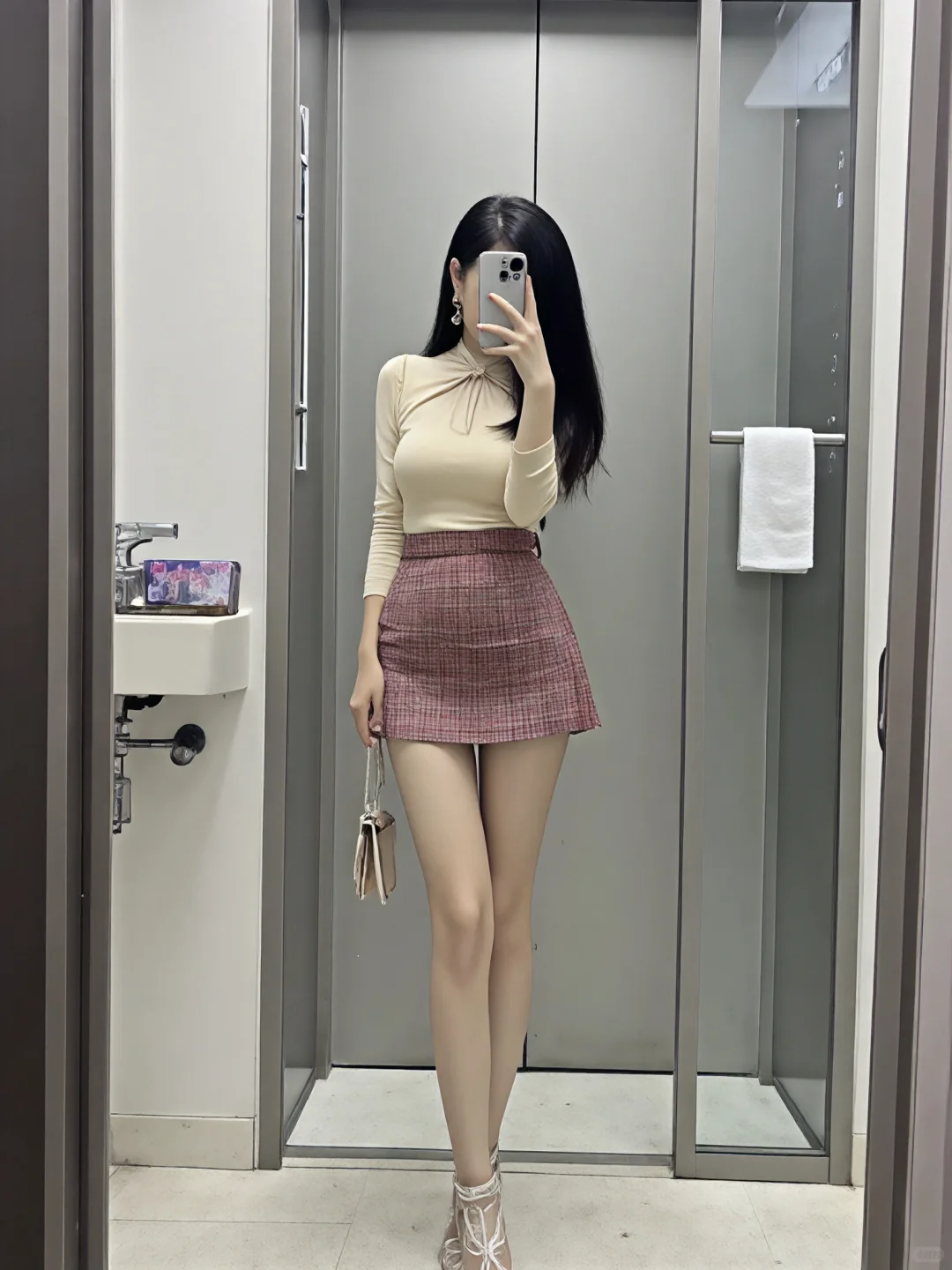 超短裙配哪件衣服才好出门？