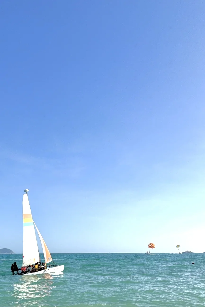 海岛穿衣自由?比基尼才是三亚的入场券