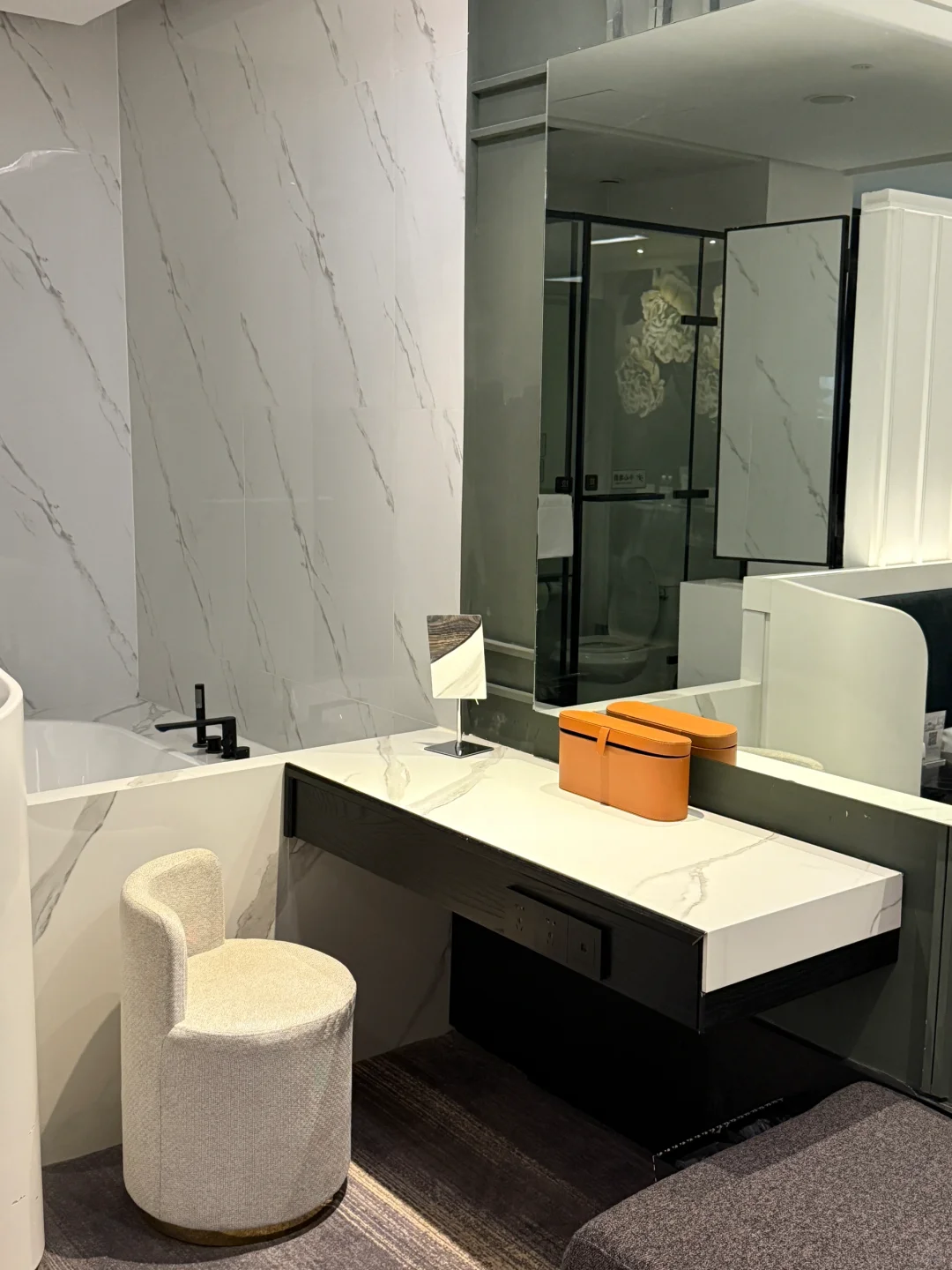 小说女主的拍照姿势get✅