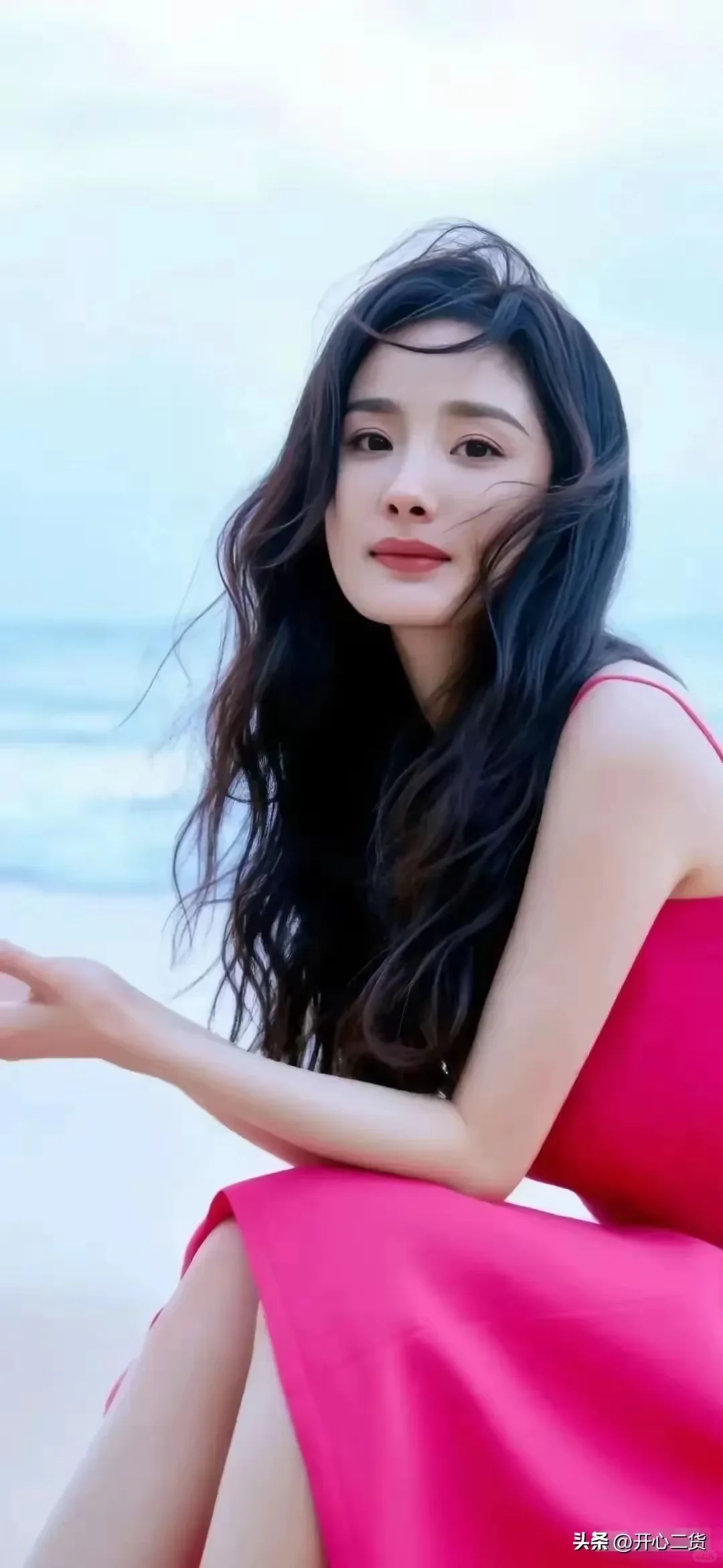 她在海边，我在看…… 海！?大幂幂杨幂