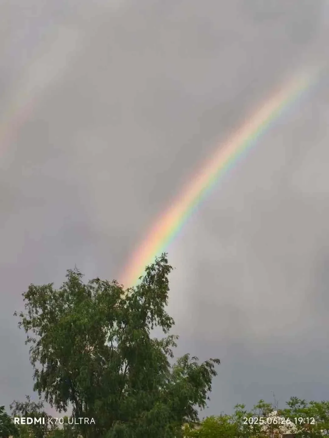 我拍的彩虹?，你拍的彩虹?