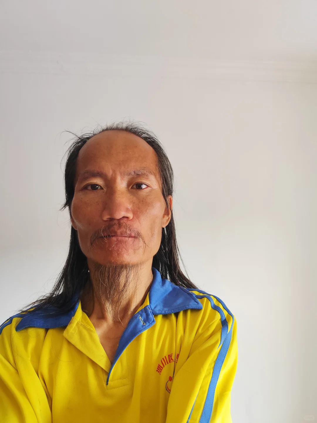 我的一位女粉丝说我换件衣服就和我谈恋爱