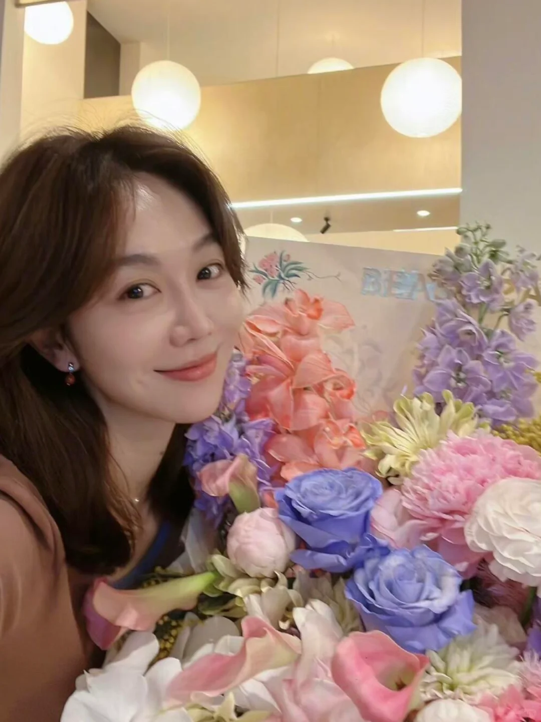 她不是理想“人妻感”,她是所有人的理想状态