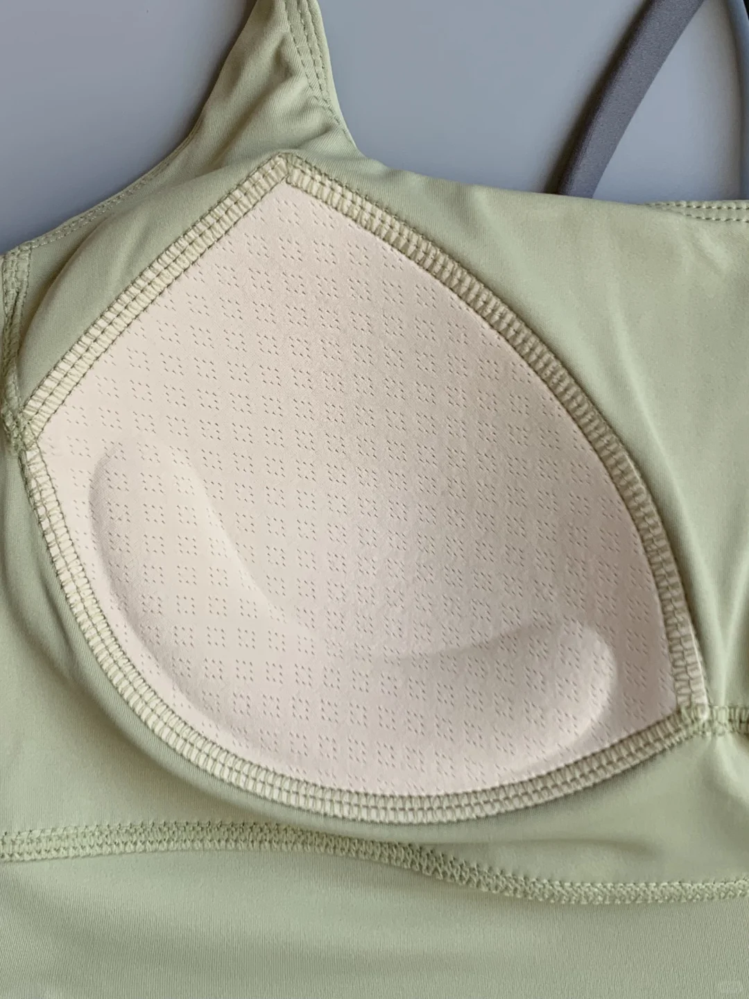 我要无限回购这件bm氛围感吊带！才20+?