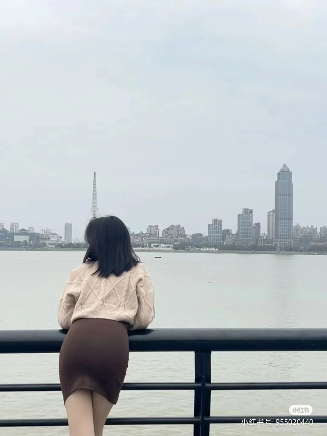 熟女御姐背影杀第5组，你喜欢哪张（最后一张