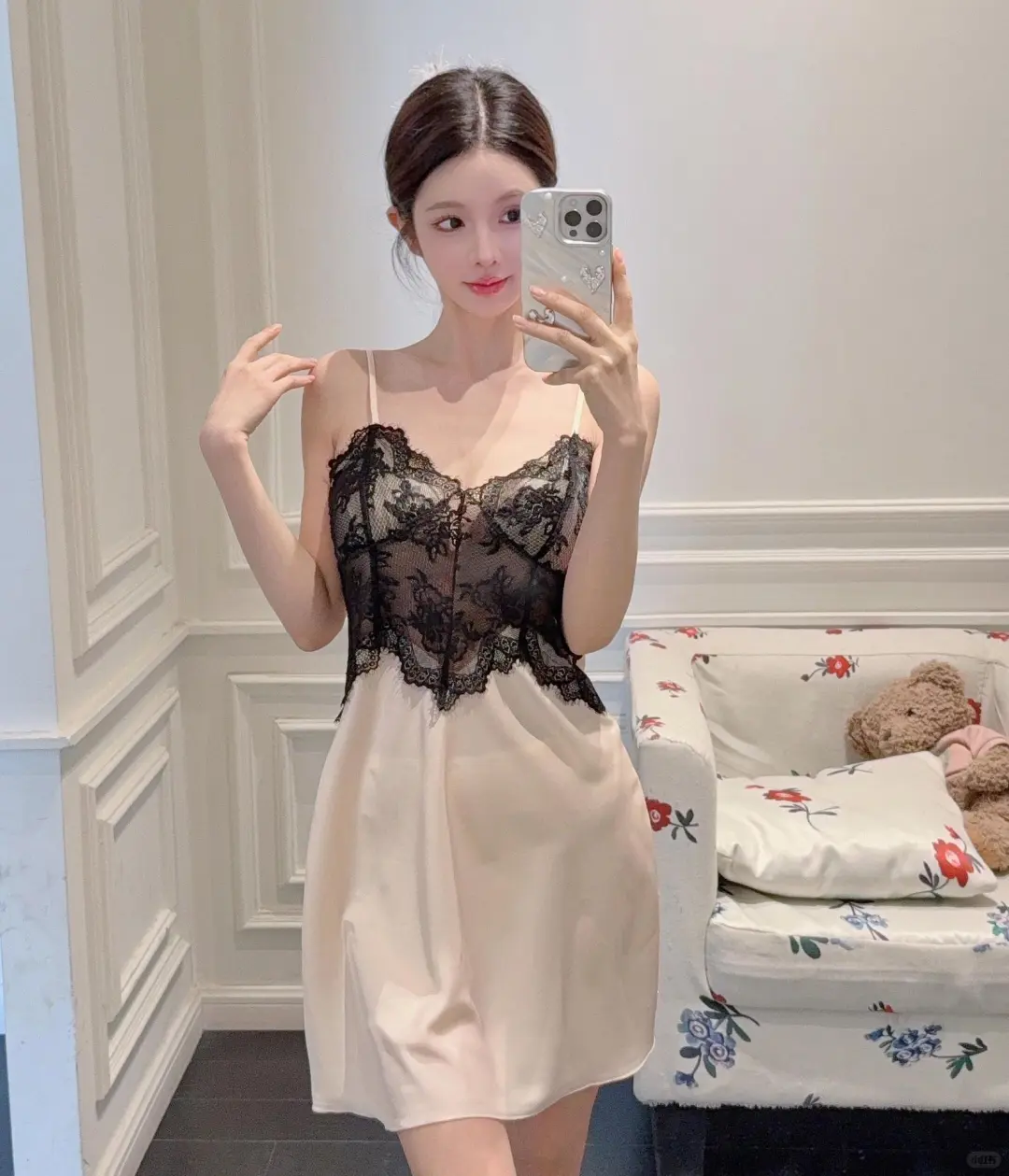 轻薄睡裙，让你妩媚动人！