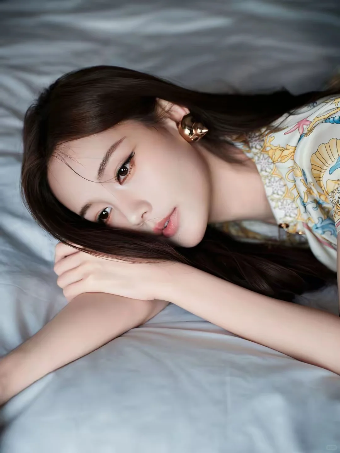 魅魔李一桐这眼神，真的。。。。。