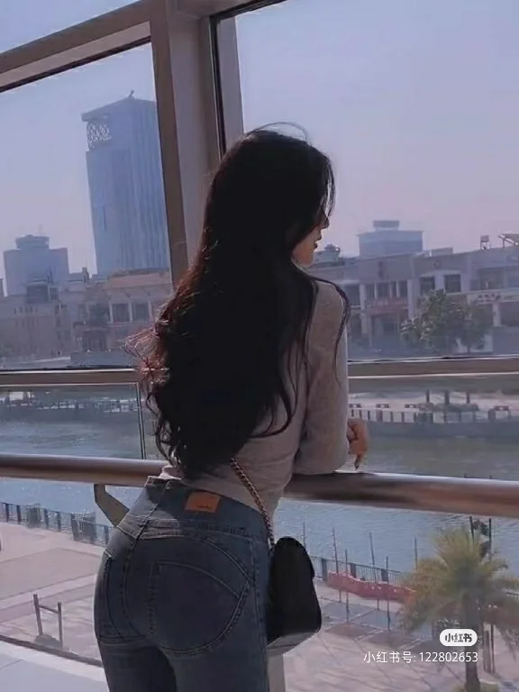 熟女御姐背影杀第5组，你喜欢哪张（最后一张