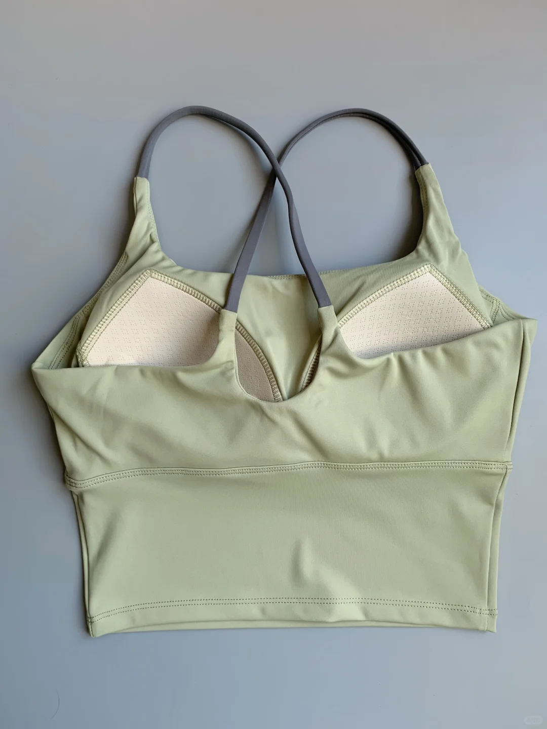 我要无限回购这件bm氛围感吊带！才20+?