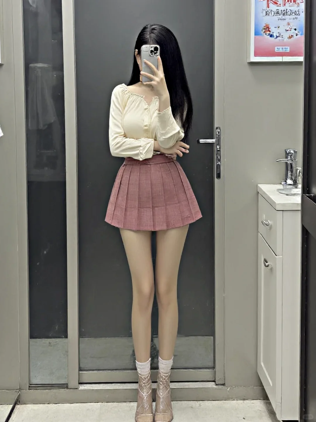 超短裙配哪件衣服才好出门？