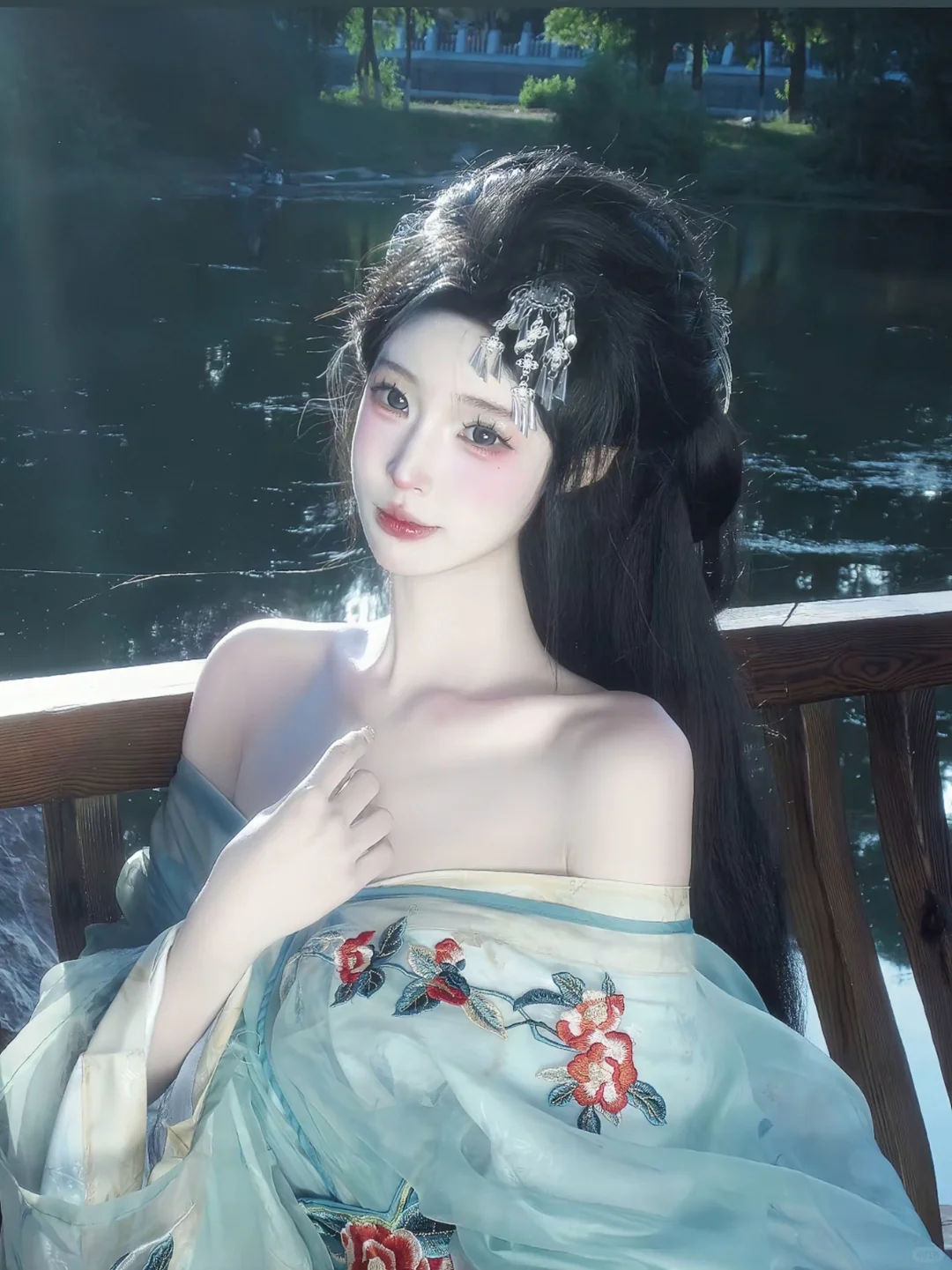 苏州汉服妆造?像小唯一样慑人心魄