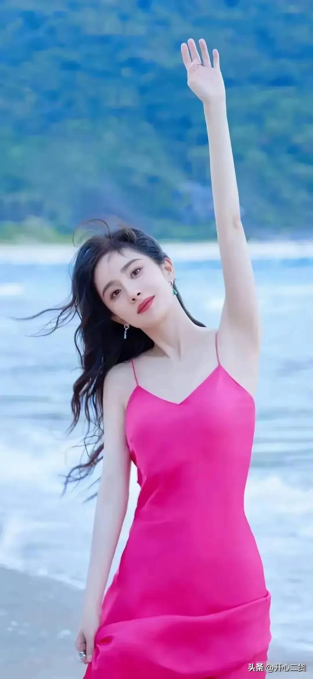 她在海边，我在看…… 海！?大幂幂杨幂