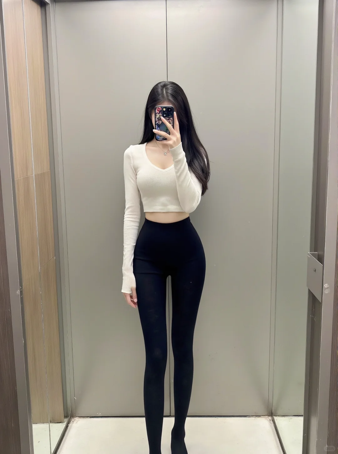 小辣妹的高腰瑜伽裤穿搭～