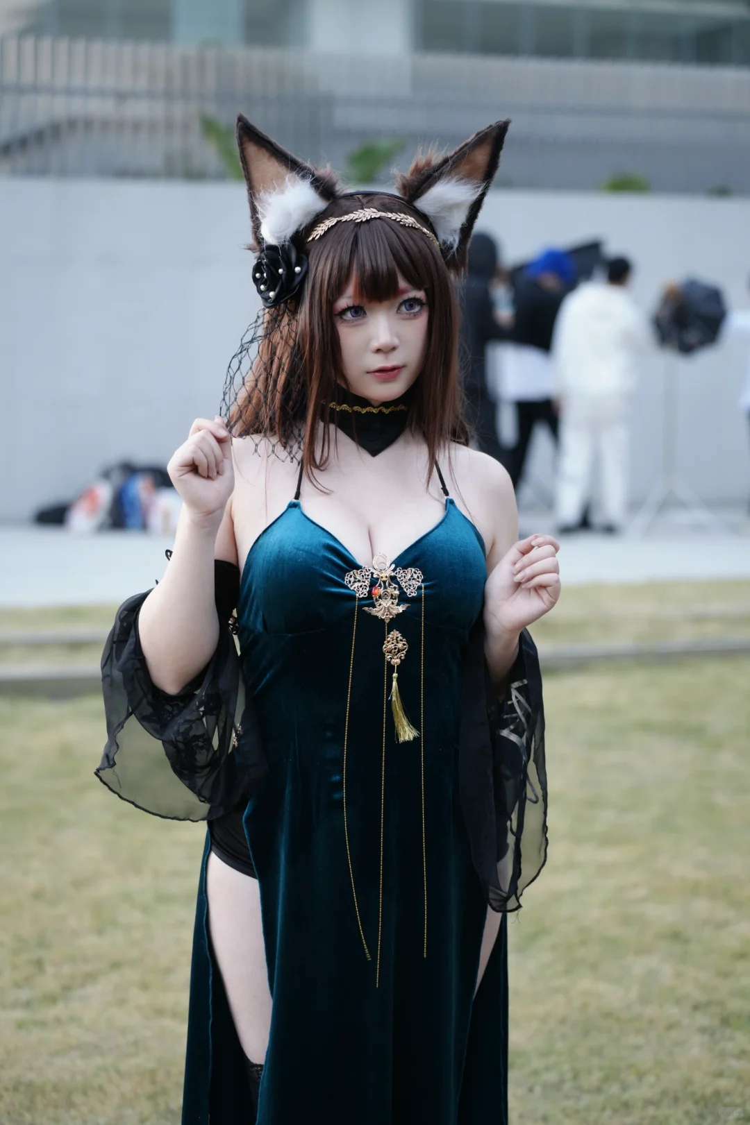 我不能把你逗笑，只能把你美哭