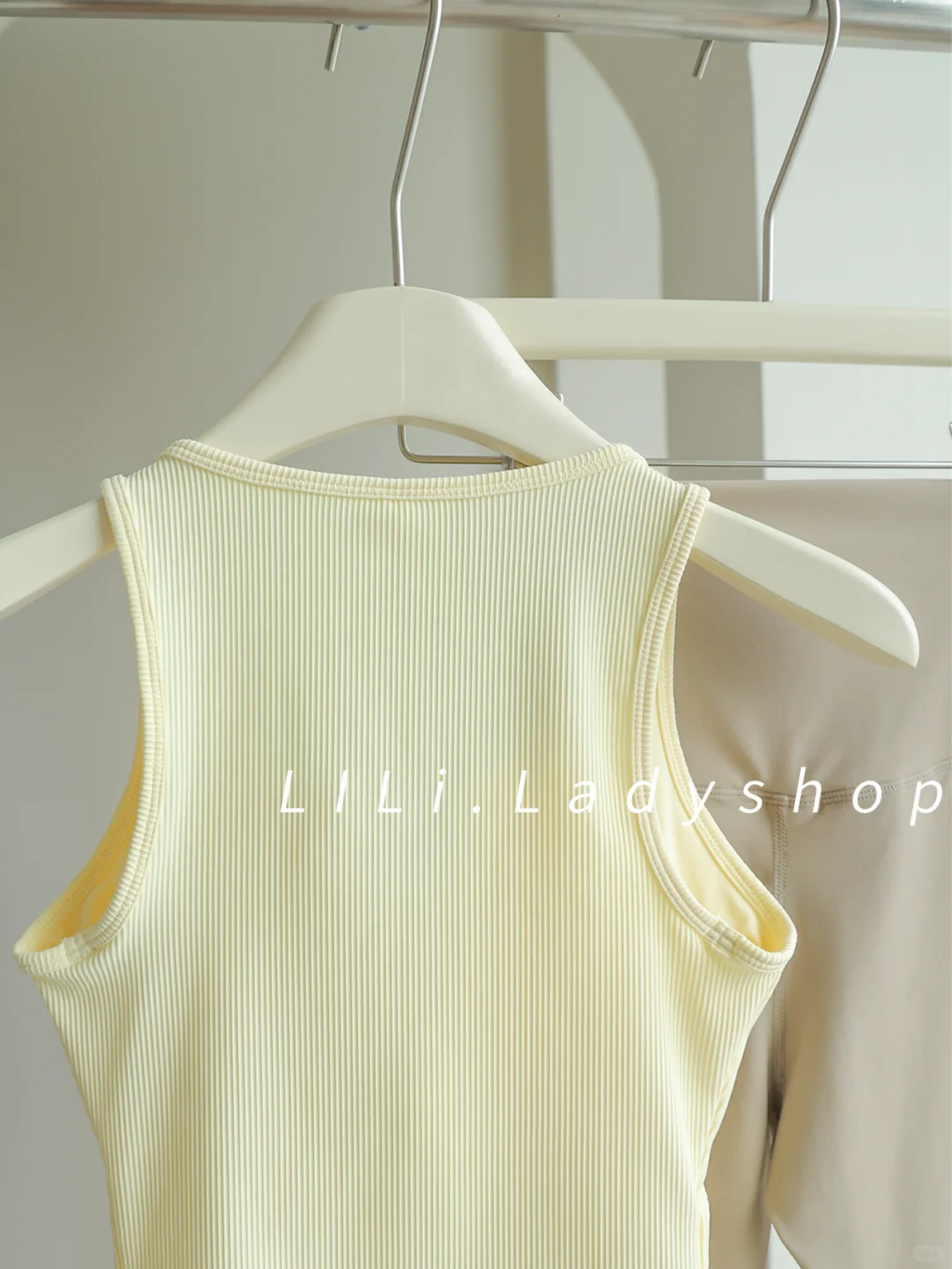 第一眼就被这奶呼呼的颜色击中美到心巴?