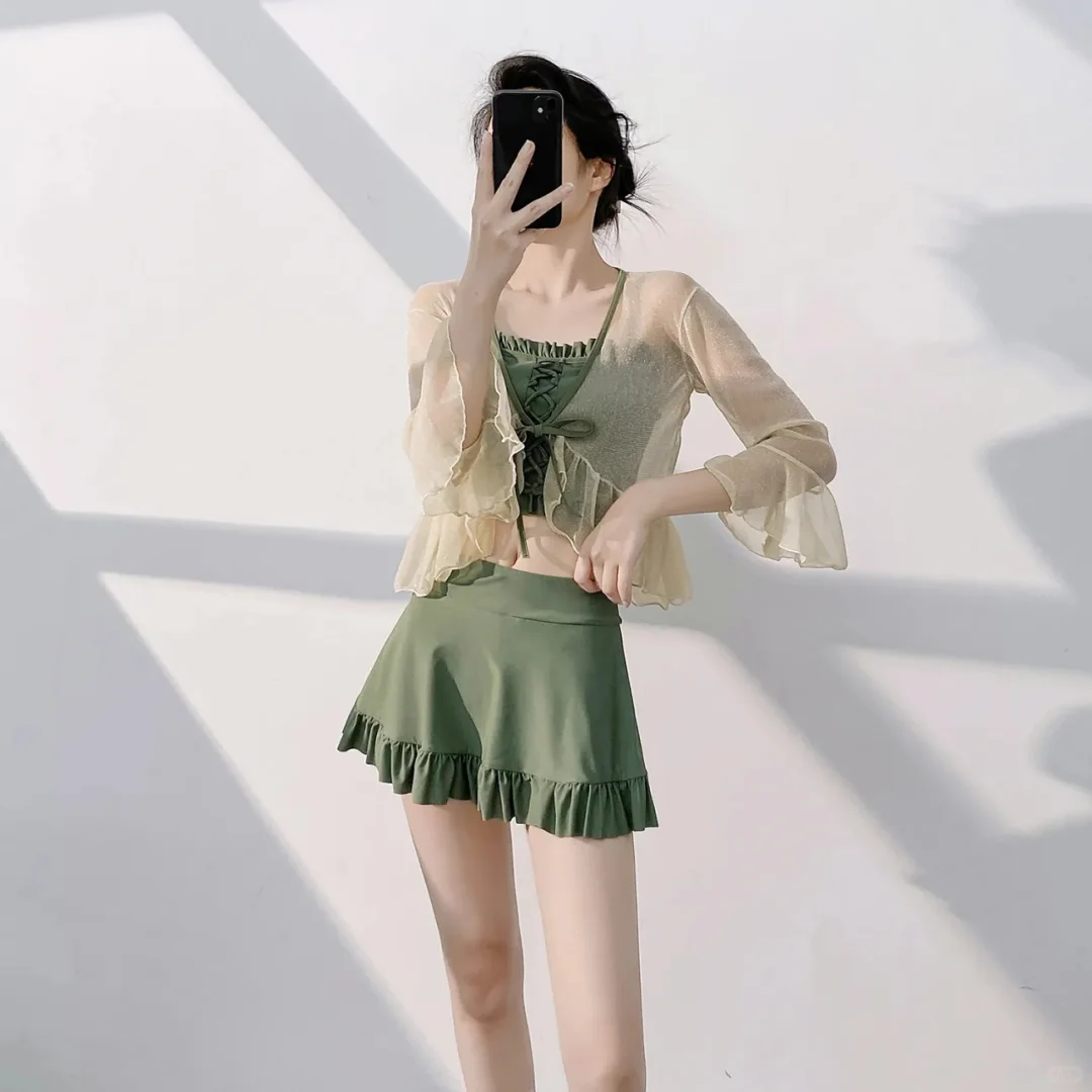 ?全网首发！遮肉显瘦的泳衣真香！