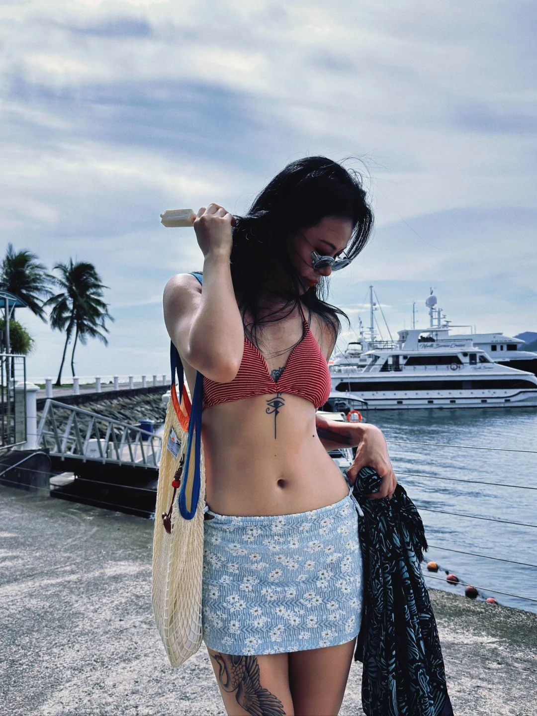 海岛度假必备?辣妹纯欲风全拿捏?