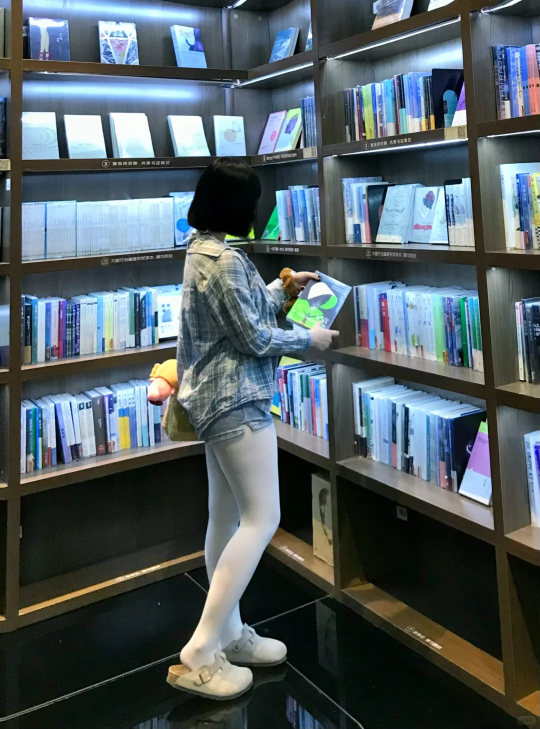 极品肉腿｜我这脸和身材确实蛮顶的！