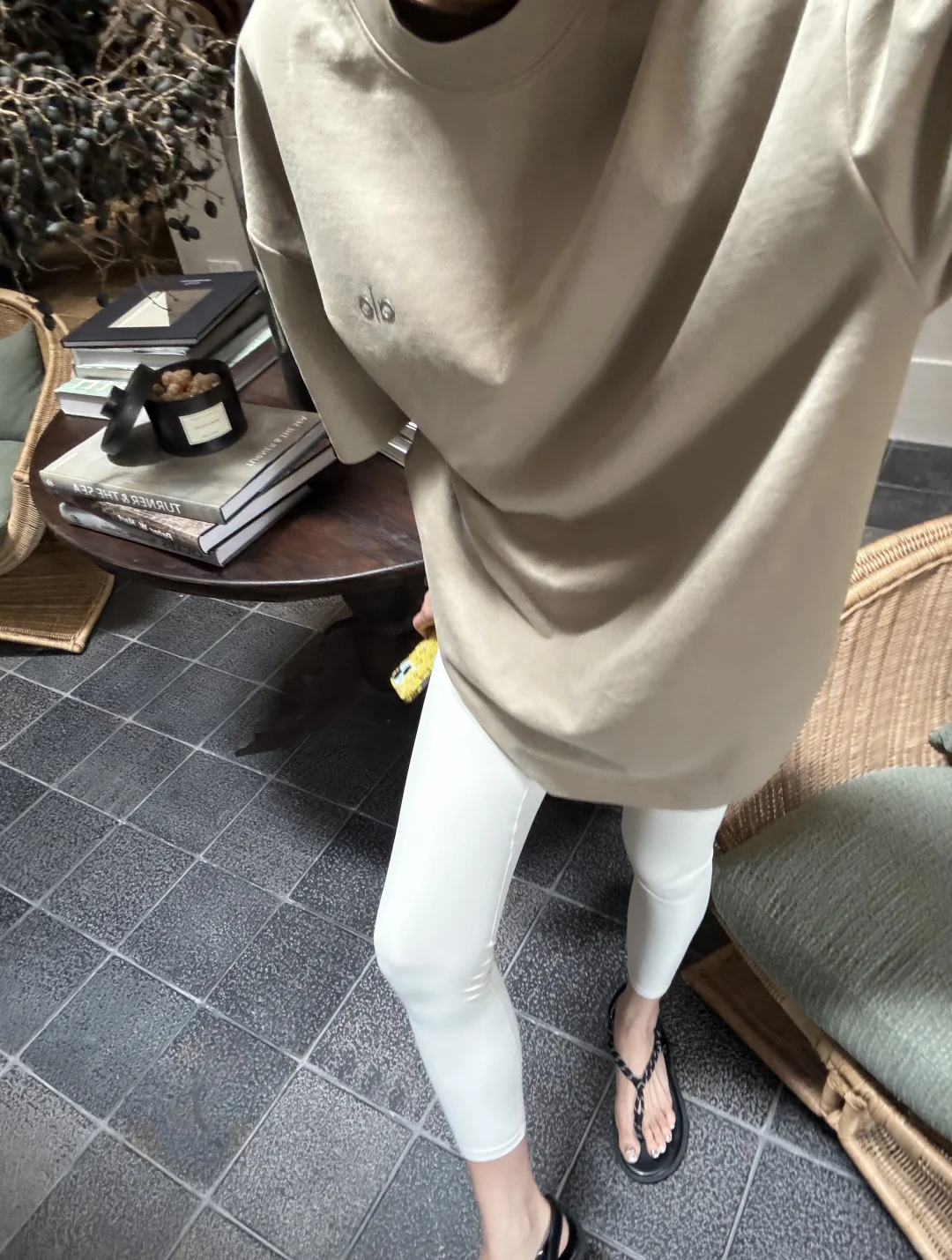 没想到这么多人喜欢alo白色瑜伽裤！！