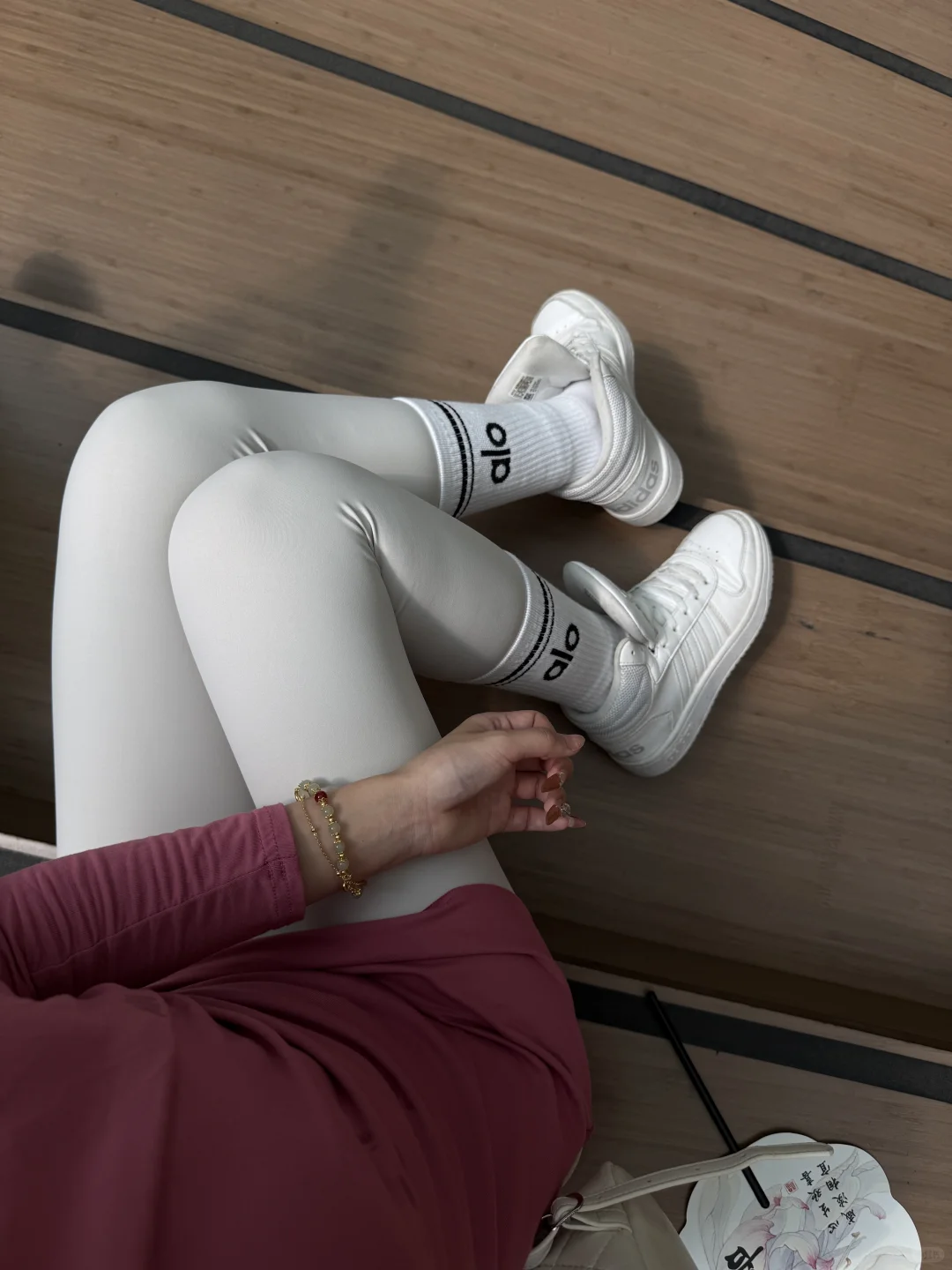 这条白色瑜伽裤真的好看！???