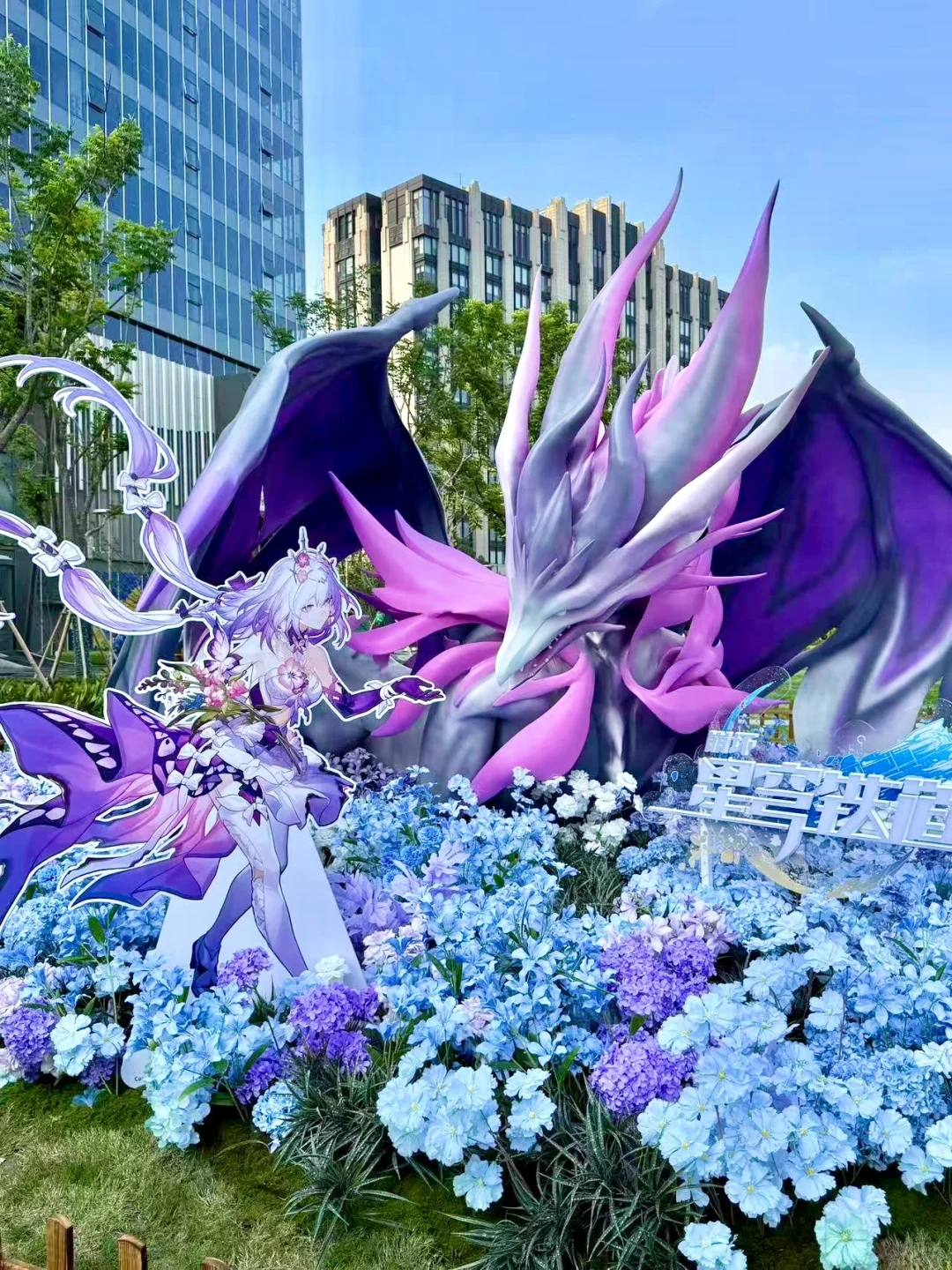 上海线条小狗痛楼诞生了?全国首展太可爱了