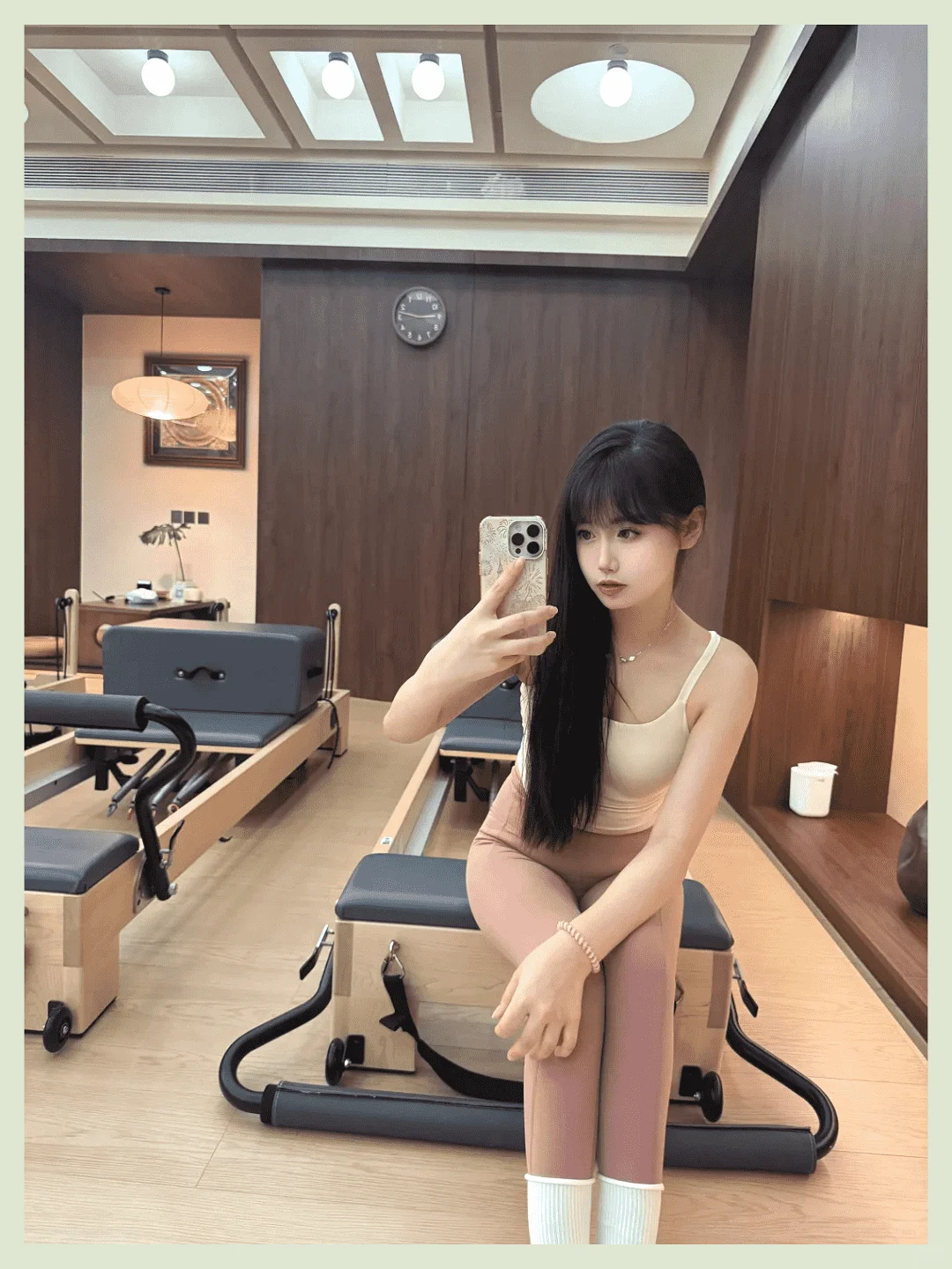 阿克苏，女大，是你喜欢的瑜伽裤。