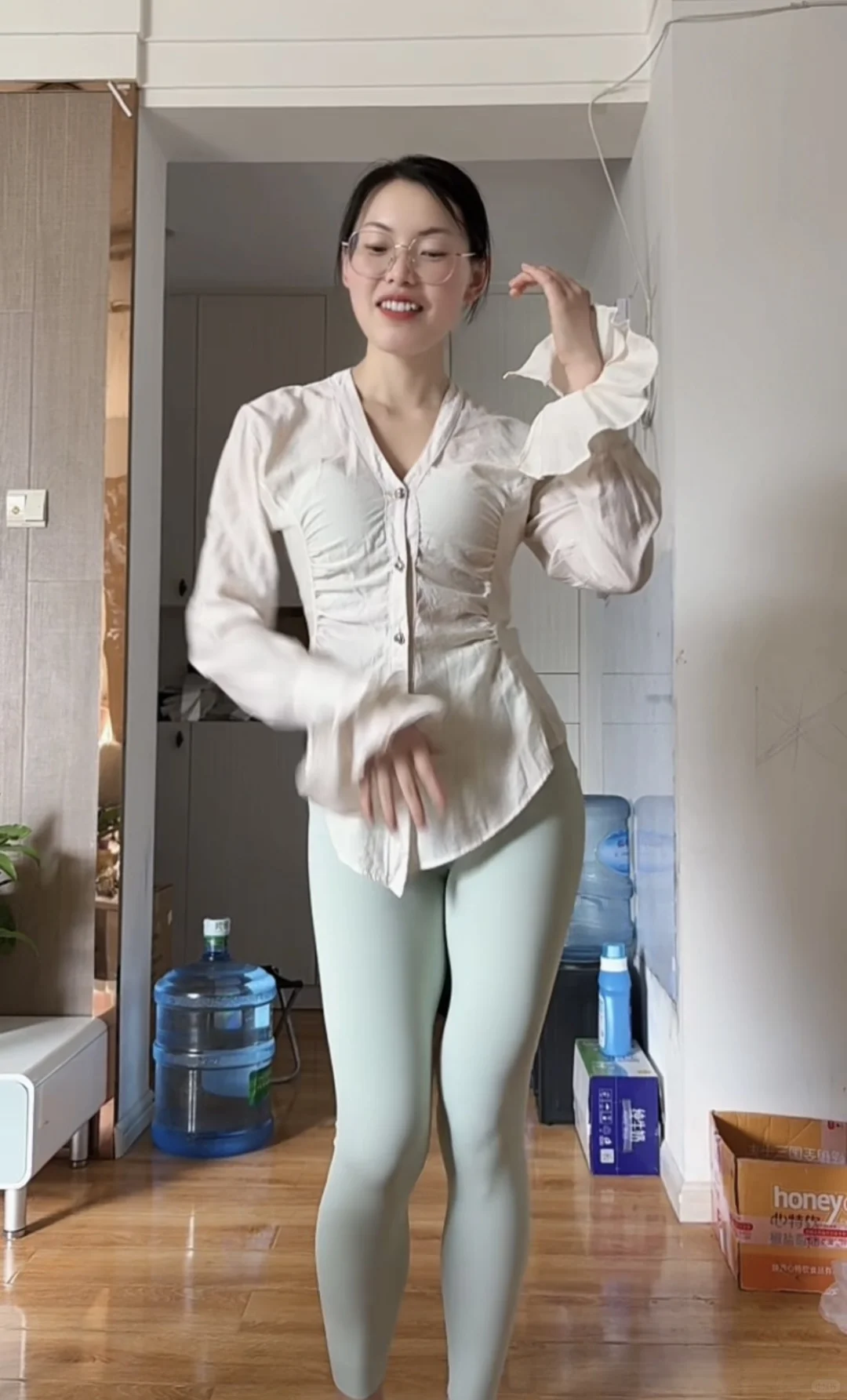 薄荷绿和瑜伽裤绝配?