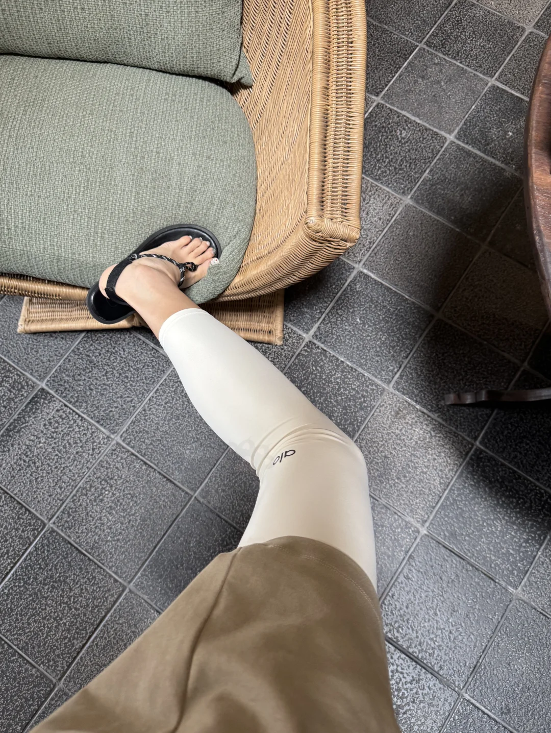 没想到这么多人喜欢alo白色瑜伽裤！！