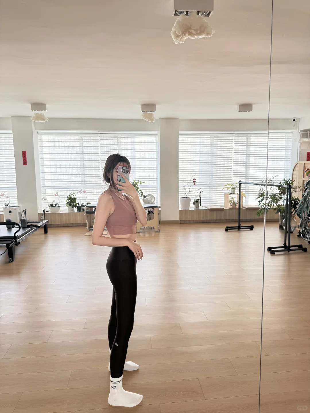 Alo 还是Lululemon？