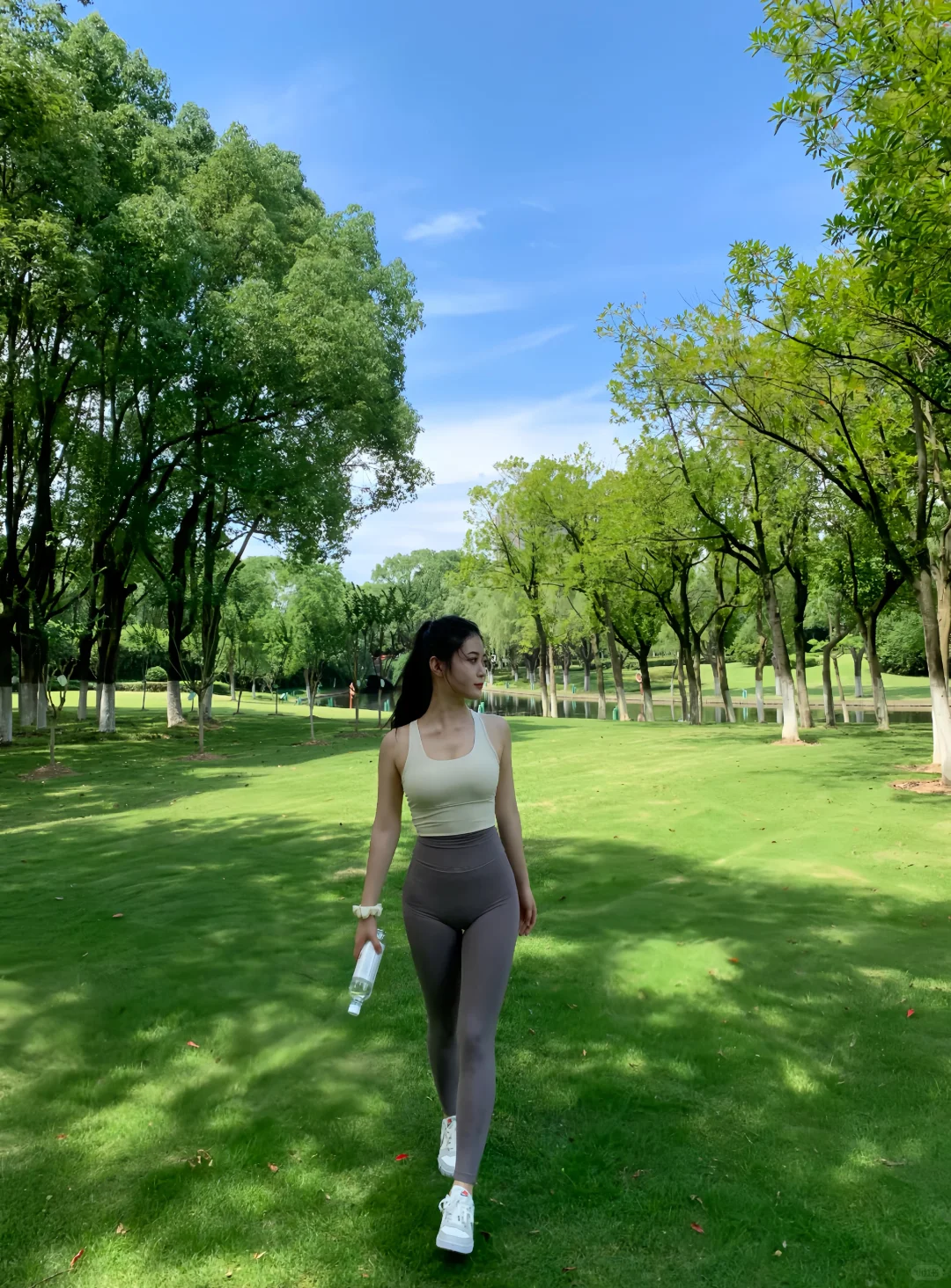 夏日瑜伽服穿搭
