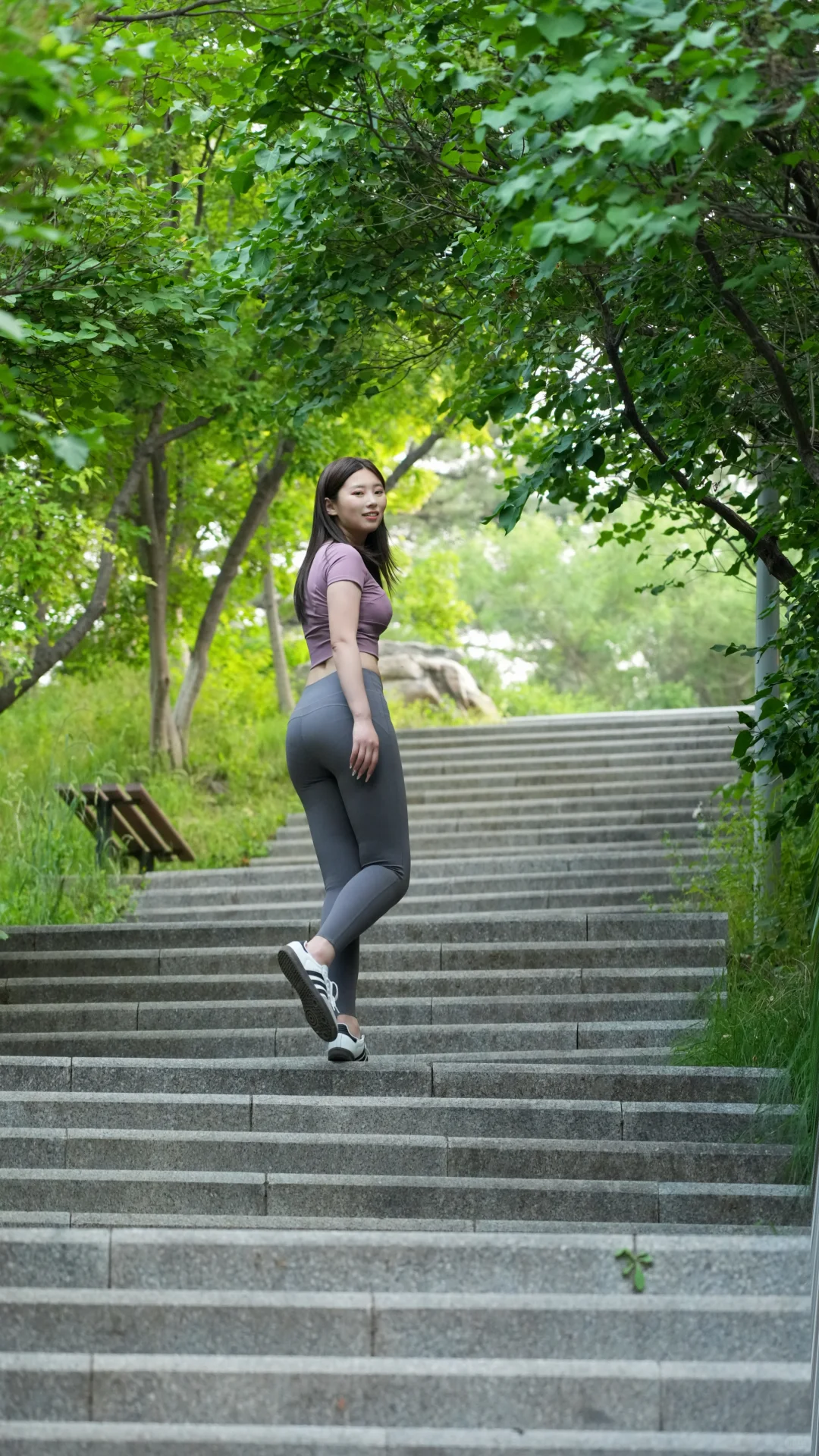 有人可以和我一起爬山吗