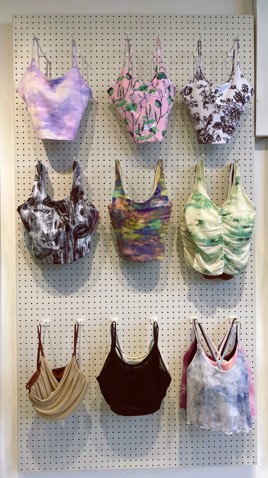 SOS~这瑜伽服我受不了了，穿上被问八百次