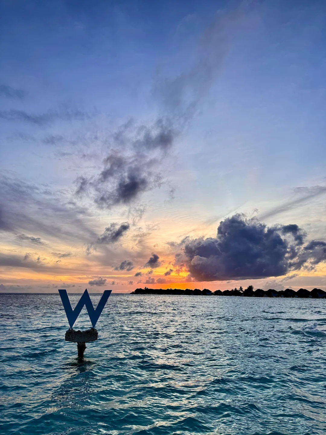 来马代旅行别再穿花花绿绿的了！