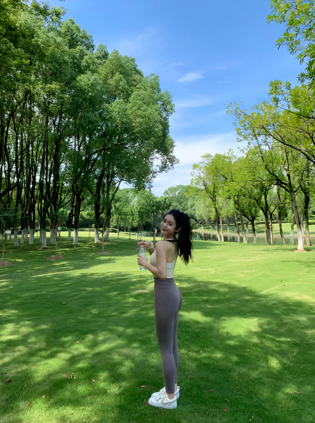 夏日瑜伽服穿搭