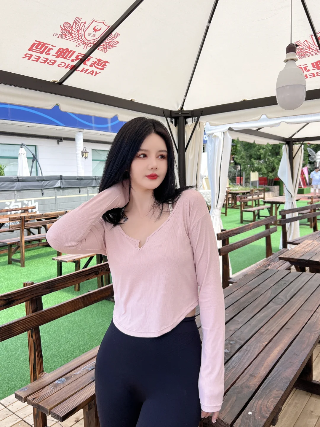 谁说瑜伽服只能在健身房穿