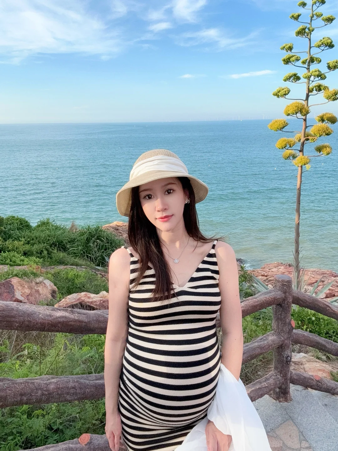 长条纹yyds | 孕期海边穿搭～
