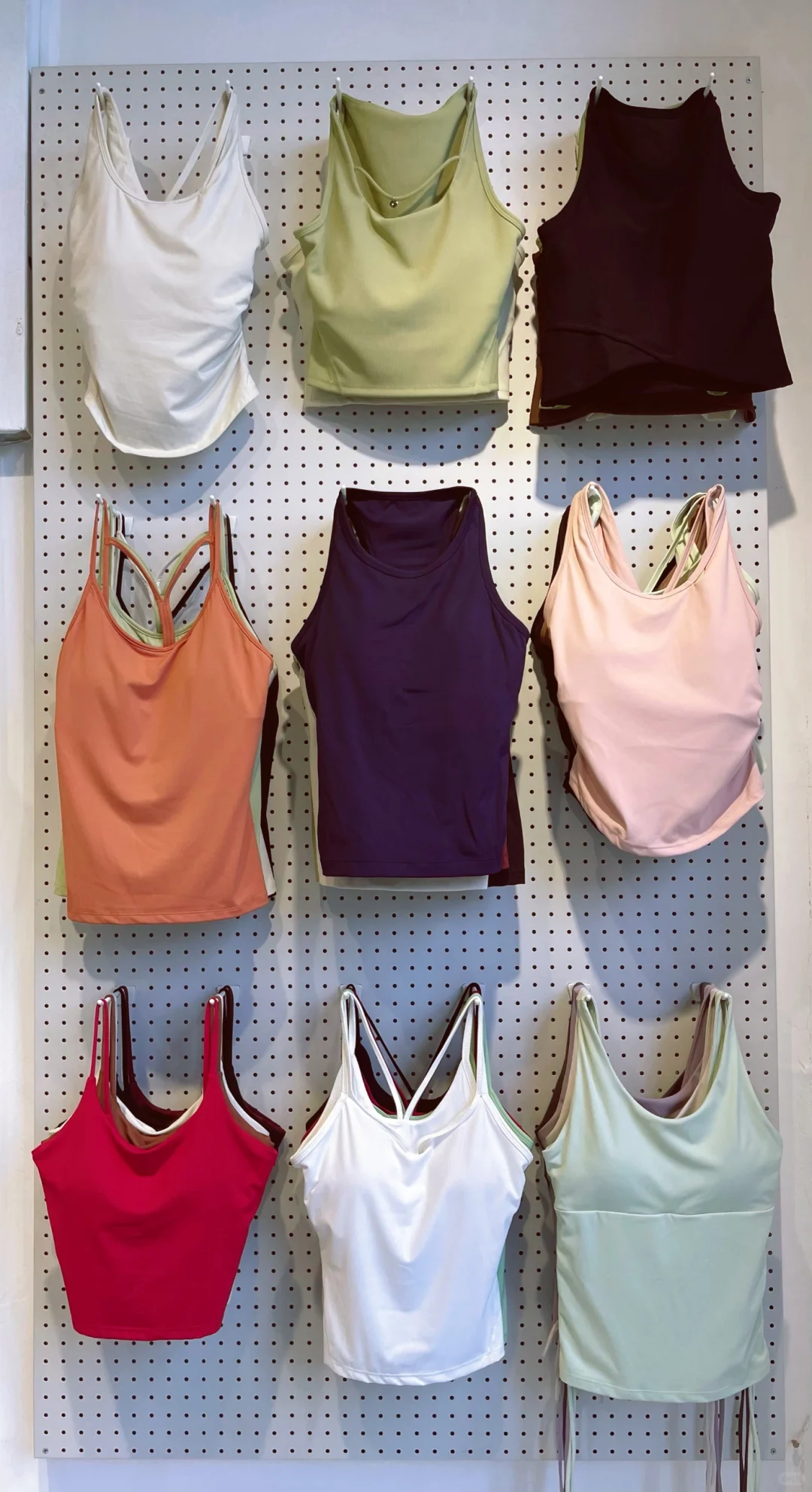 SOS~这瑜伽服我受不了了，穿上被问八百次