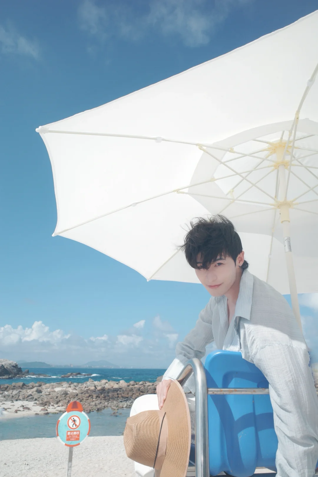 海边拍照姿势大公开 ?? 6G光速入夏！