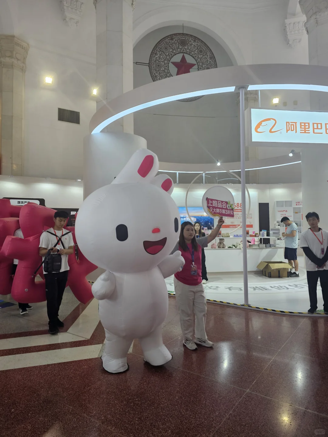 我的朋友圈都是在云逛展会啦！