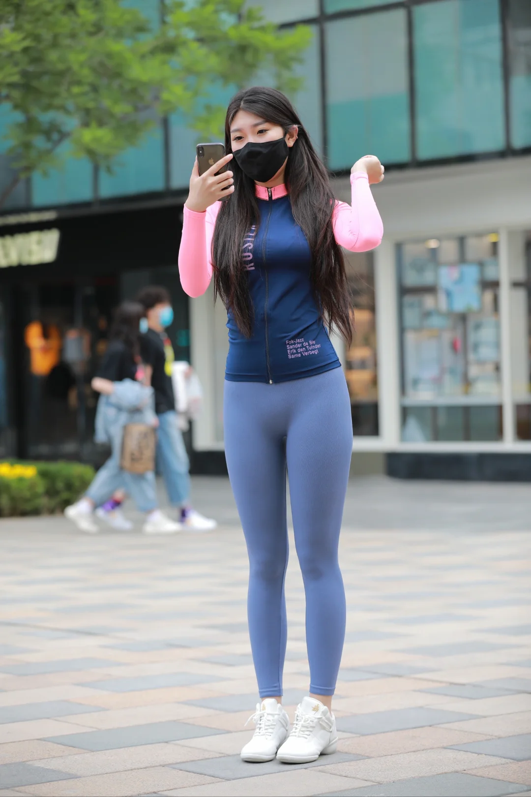 是谁的瑜伽裤女孩啊～～