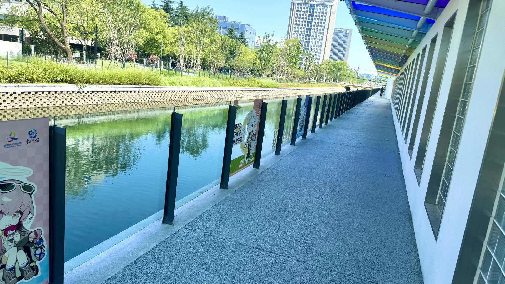 通勤路上偶遇免费明日方舟集成线下展？