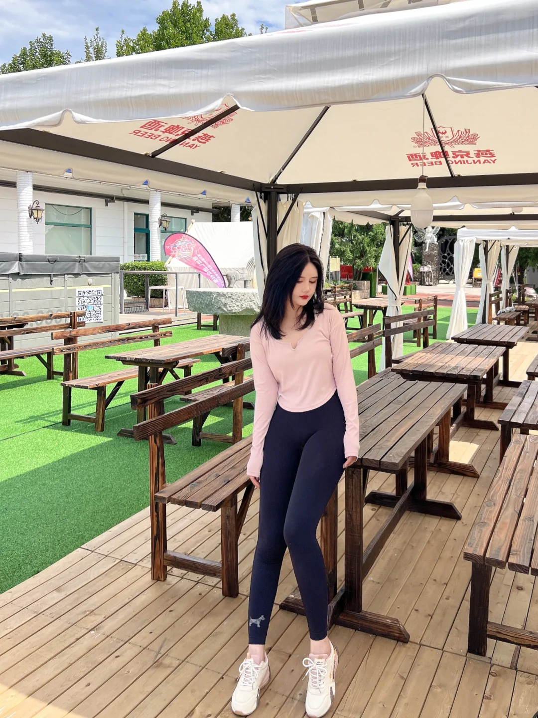 谁说瑜伽服只能在健身房穿