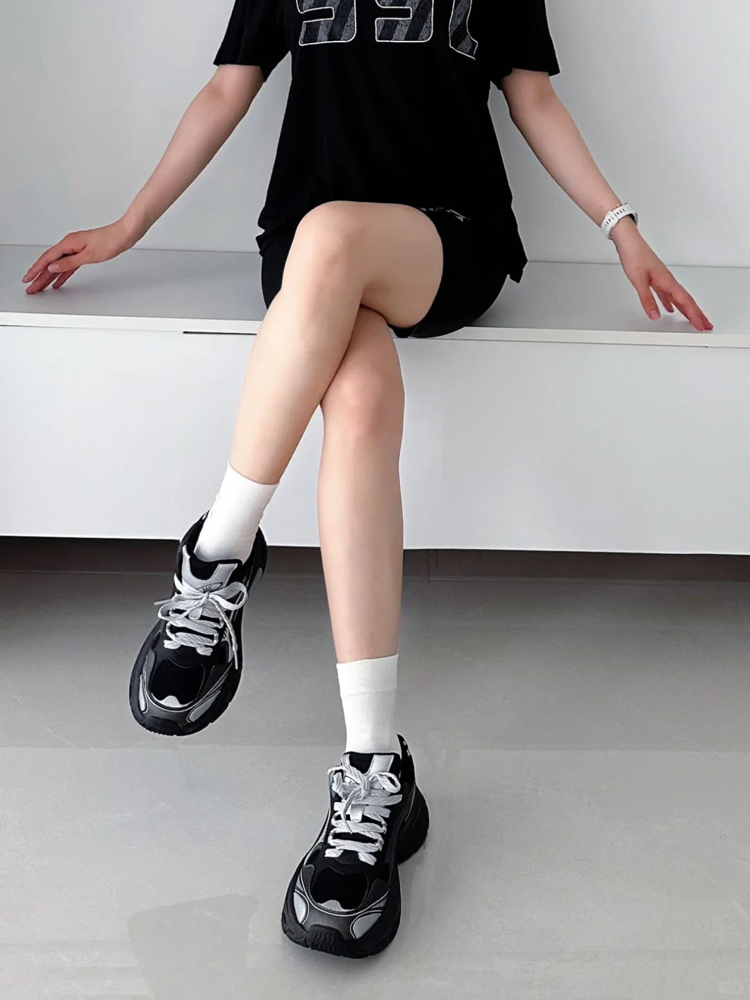 “All black｜瑜伽裤和跑鞋绝配 超酷?”