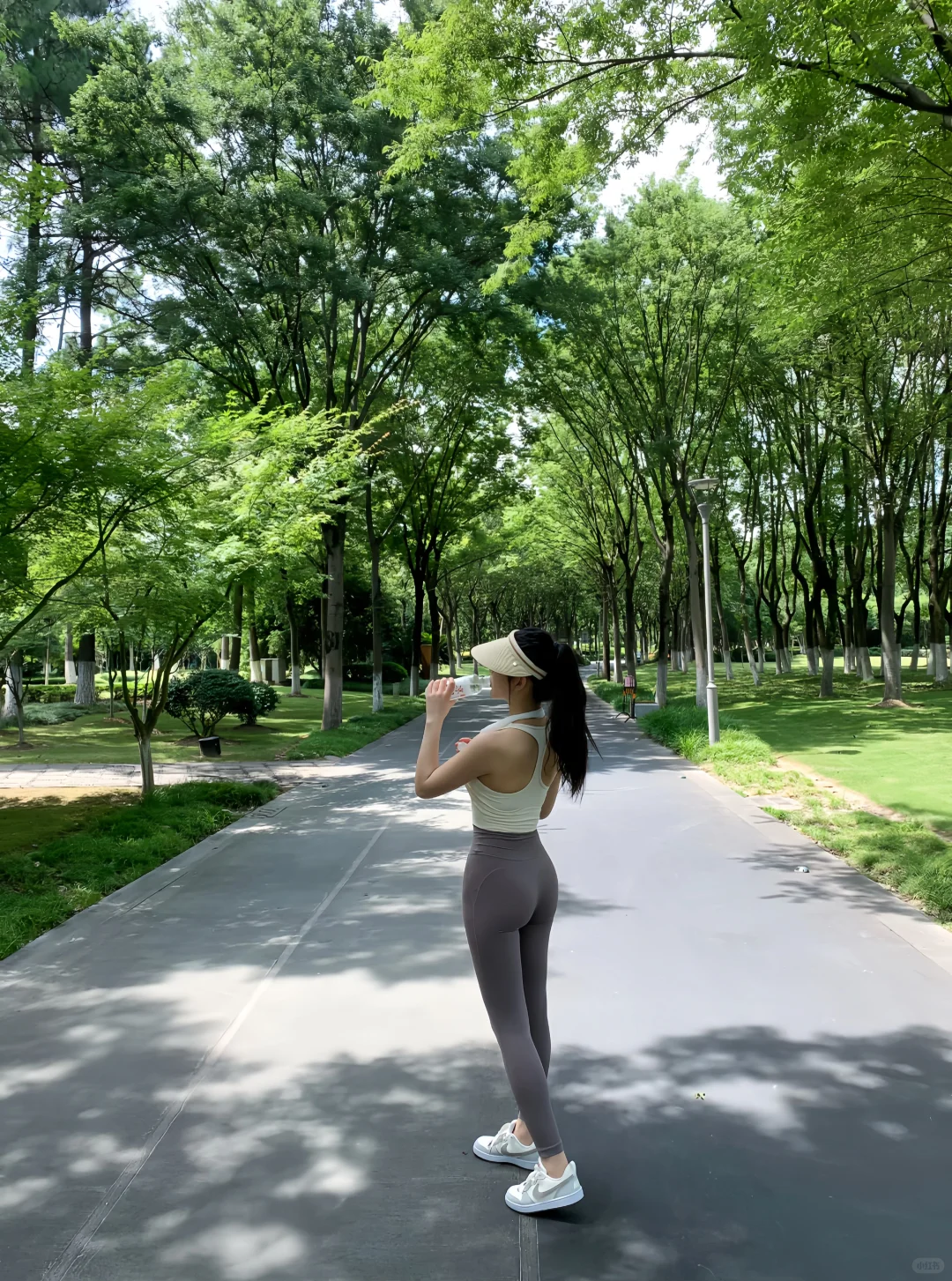 夏日瑜伽服穿搭