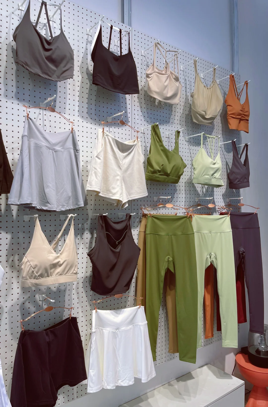 SOS~这瑜伽服我受不了了，穿上被问八百次