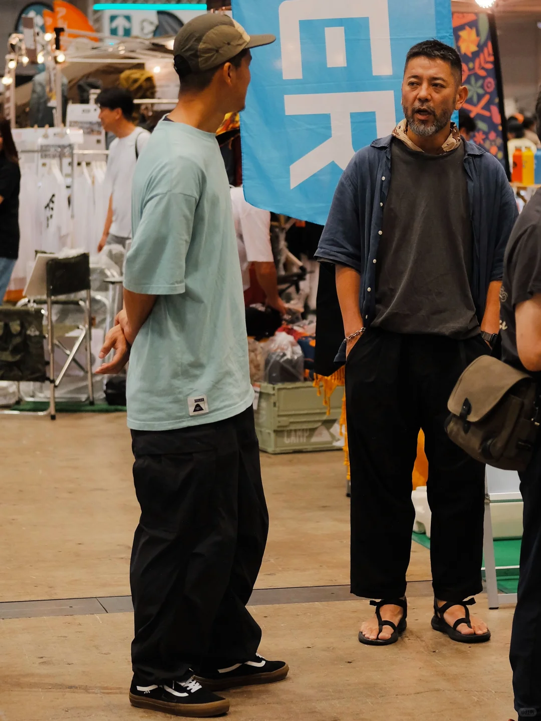 在日本顶尖户外展会上，大家都穿什么？