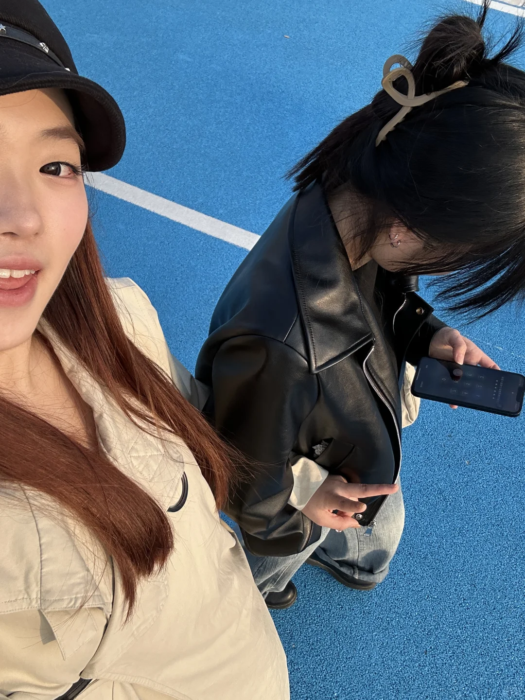 01女生参加各大展会建联渠道