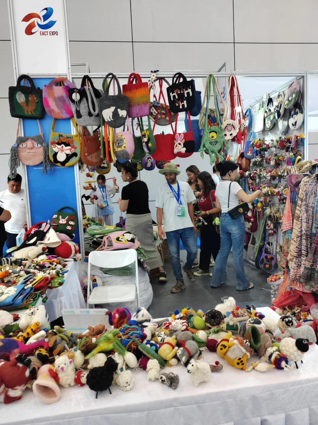 今天乌鲁木齐的人全来这里了吧！！